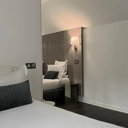 Rohan, Centre Cathédrale Hotel