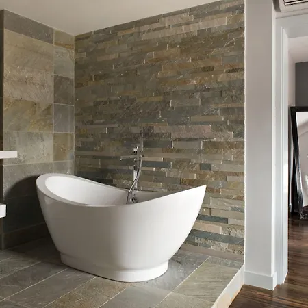 Rohan, Centre Cathédrale 4*