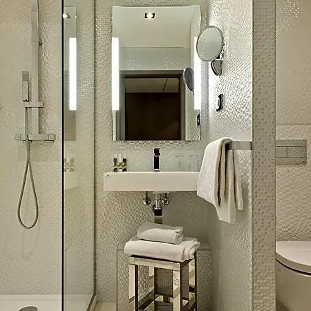 Hotell Rohan 4*