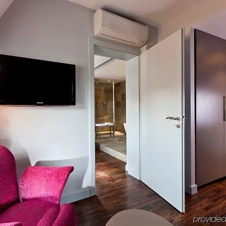 Le Rohan, Centre Cathedrale Hotel 4*