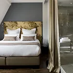 Rohan Hotel