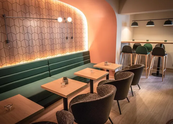 Hotel Le Rohan, Centre Cathedrale 4*