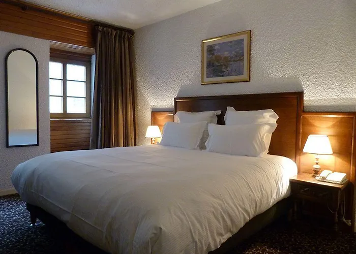 Le Rohan, Centre Cathedrale