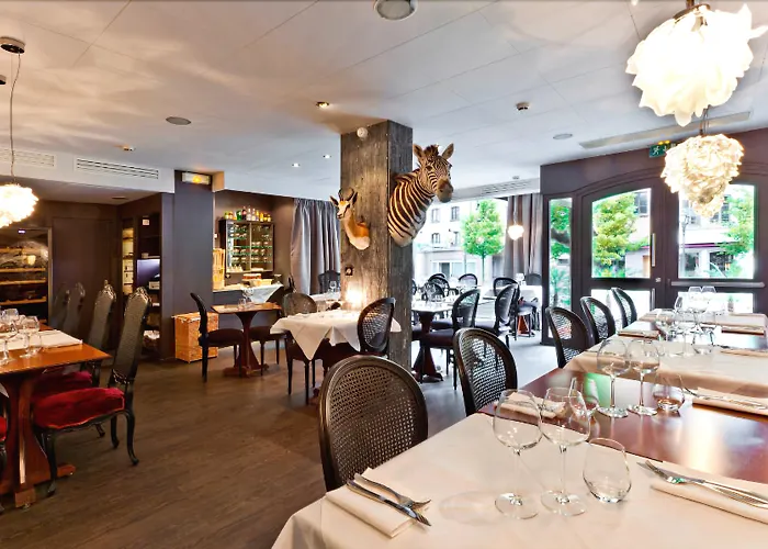 Le Rohan, Centre Cathedrale