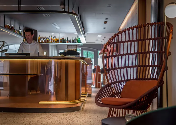 Hotel Le Rohan, Centre Cathedrale