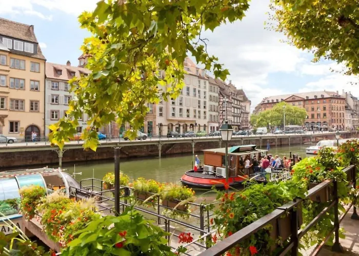 Le Rohan, Centre Cathedrale