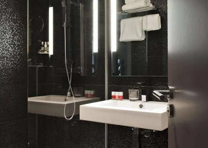 Le Rohan, Centre Cathedrale Hotel 4*